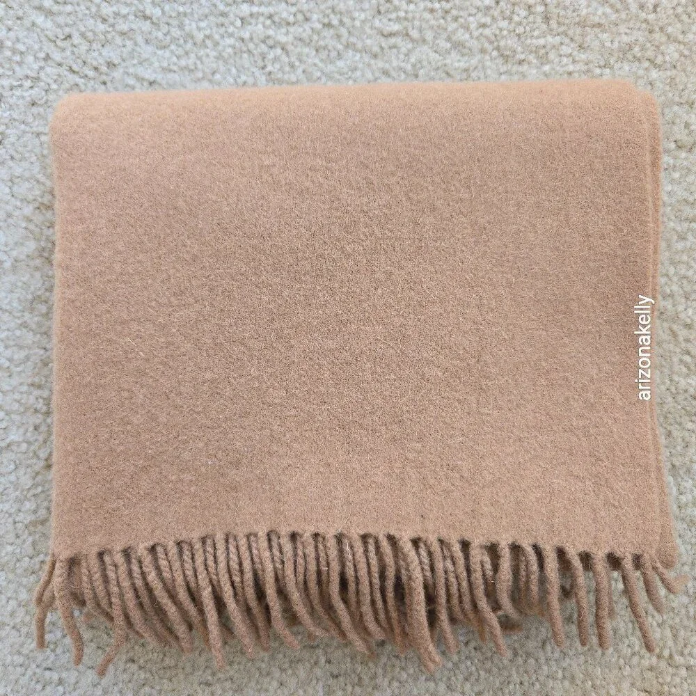 Classic Camel-colored Wool Scarf with Fringe Tan